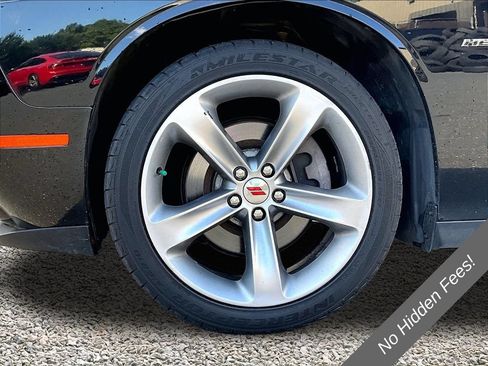 Used 2017 Dodge Challenger R/T RWD image 9