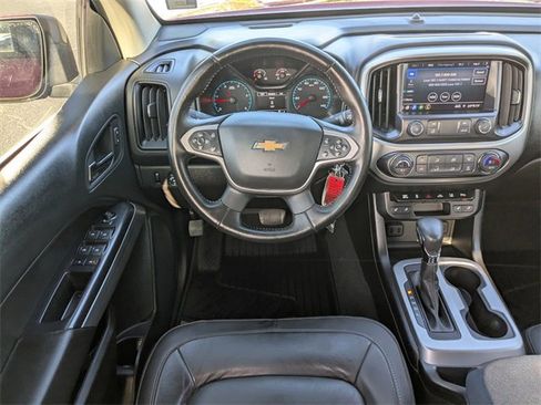 Used 2022 Chevrolet Colorado LT w/ Luxury Package image 16