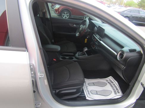 Used 2019 Kia Forte LXS image 15