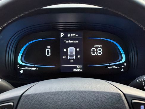 Certified 2023 Hyundai Venue SEL image 32