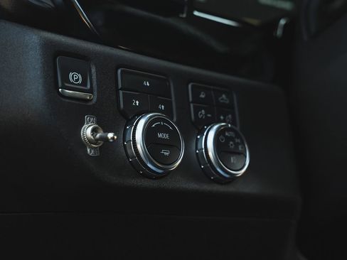 Used 2024 GMC Sierra 2500 SLE w/ SLE Convenience Package image 37