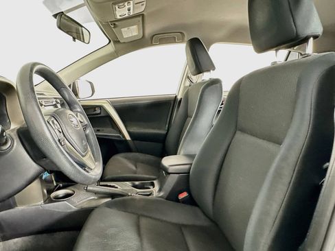 Used 2015 Toyota RAV4 LE FWD image 9