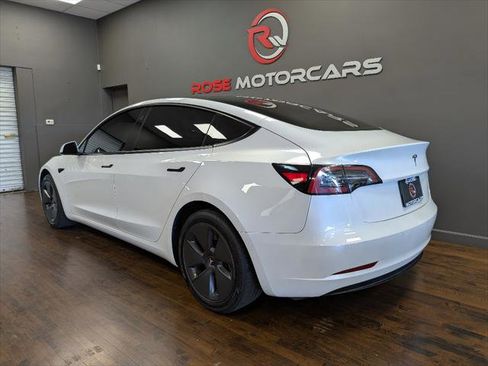 Used 2022 Tesla Model 3 image 8