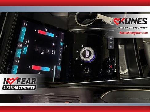 Used 2025 Cadillac Escalade Sport w/ Touring Package image 15