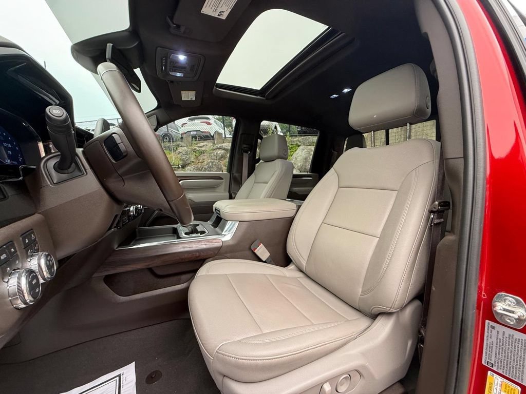 Used 2025 GMC Sierra 2500 SLT w/ SLT Premium Package AWD/4WD image 46