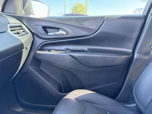 Used 2021 Chevrolet Equinox LT image 28