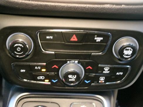 Used 2018 Jeep Compass Latitude w/ Popular Equipment Group AWD/4WD image 25