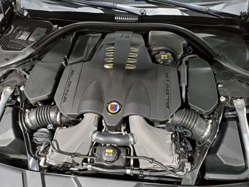 Used 2022 BMW ALPINA B7 xDrive image 51