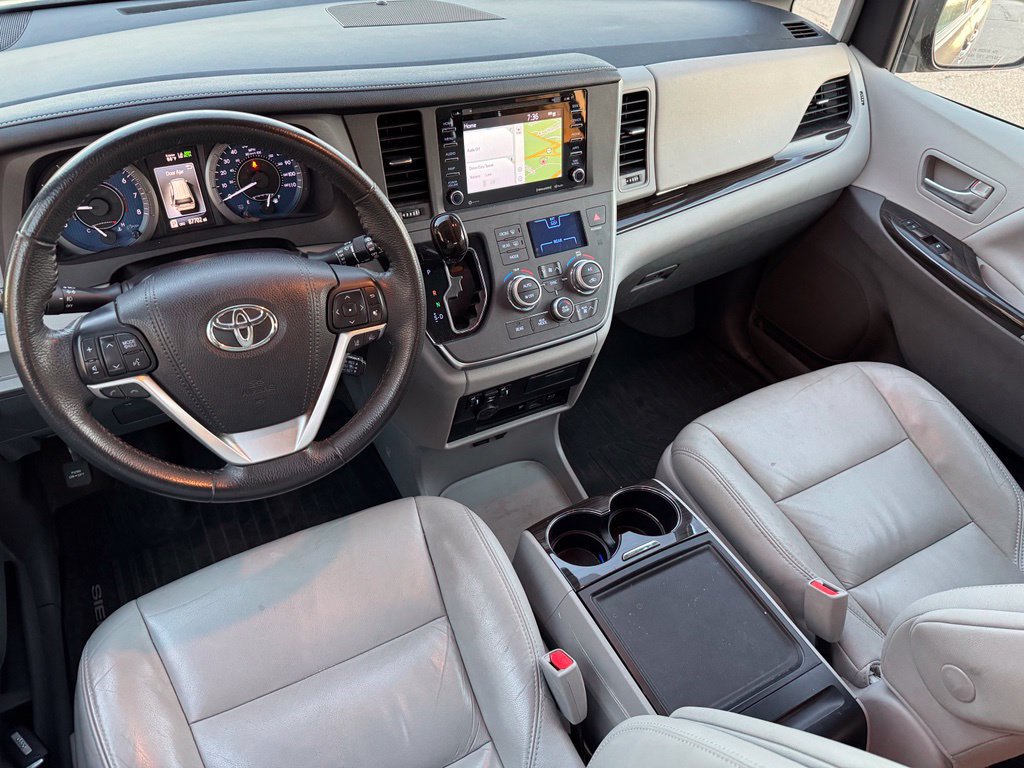 Certified 2018 Toyota Sienna XLE Premium w/ Carpet Mat Package FWD image 7