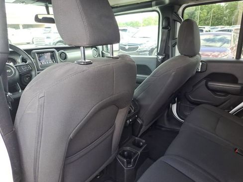 Used 2023 Jeep Gladiator Sport image 19