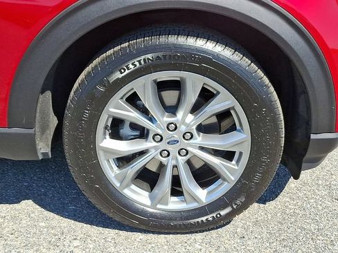 Used 2020 Ford Explorer XLT w/ Equipment Group 202A AWD/4WD image 8