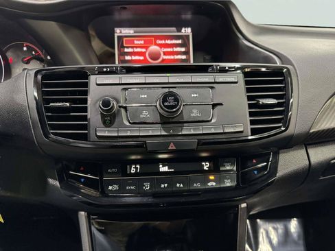 Used 2017 Honda Accord Sport image 26