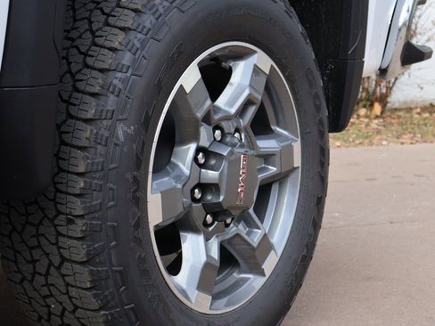 New 2026 GMC Sierra 2500 SLE image 45