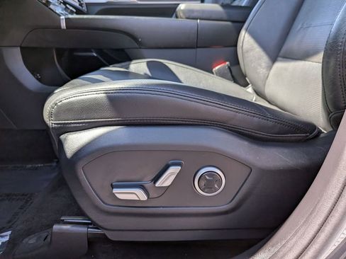 Used 2025 Hyundai Santa Fe Limited image 16