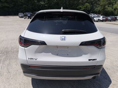 Certified 2025 Honda HR-V Sport image 9