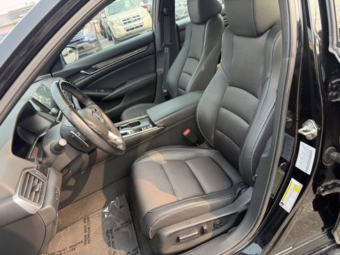 Used 2019 Honda Accord Sport image 7