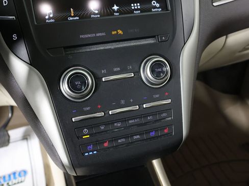 Used 2017 Lincoln MKC Reserve w/ Lincoln MKC Climate Package image 31