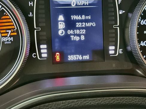 Used 2020 Jeep Cherokee Latitude FWD image 19