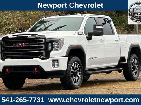 Used 2020 GMC Sierra 2500 AT4 w/ AT4 Premium Package image 9