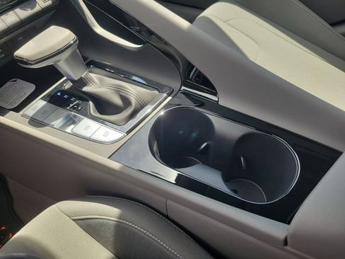 New 2026 Hyundai Elantra SEL Sport Premium FWD image 16