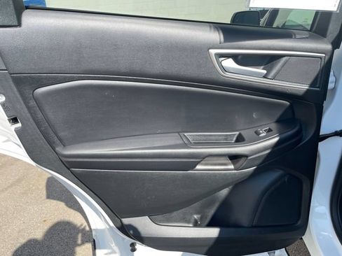 Used 2024 Ford Edge SEL AWD/4WD image 28
