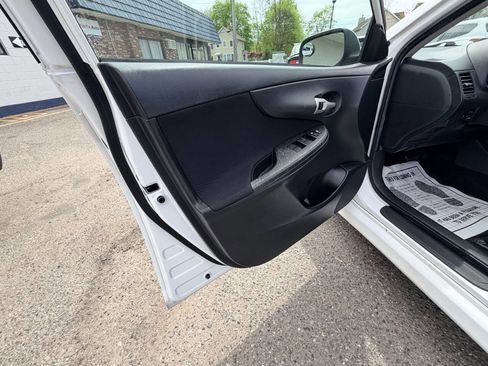 Used 2009 Toyota Corolla S image 49