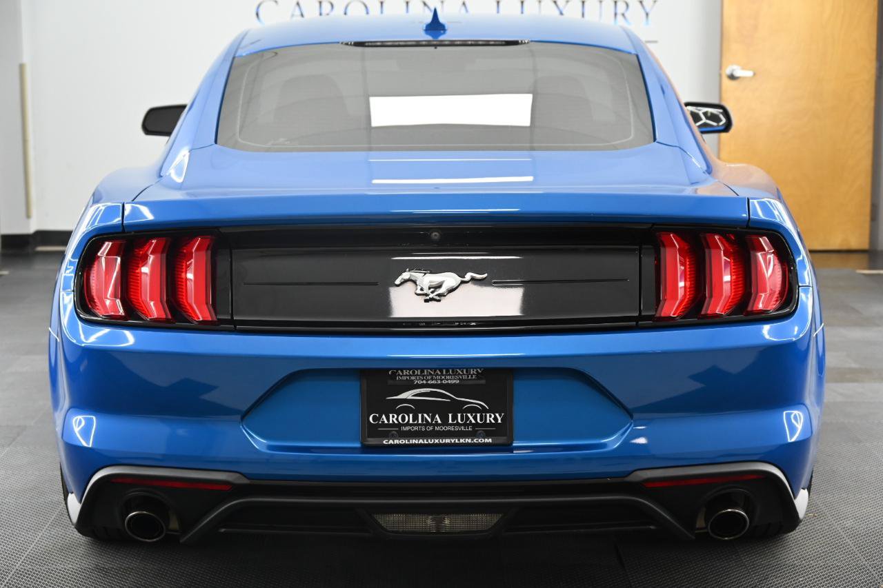 Used 2021 Ford Mustang Coupe RWD image 3