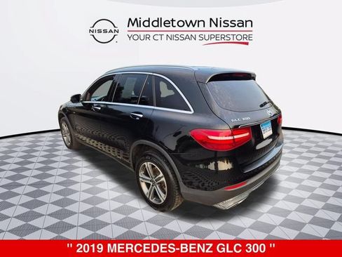 Used 2019 Mercedes-Benz GLC 300 4MATIC image 5