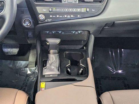 Used 2025 Lexus ES 350 ES 350 w/ Premium Package image 34