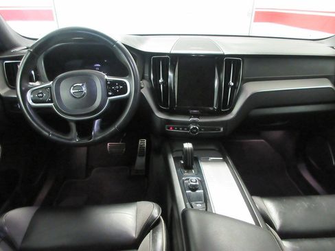 Used 2022 Volvo XC60 B5 R-Design w/ Advanced Package AWD/4WD image 24