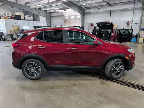 Used 2023 Buick Encore GX Select w/ Safety Package II AWD/4WD image 2