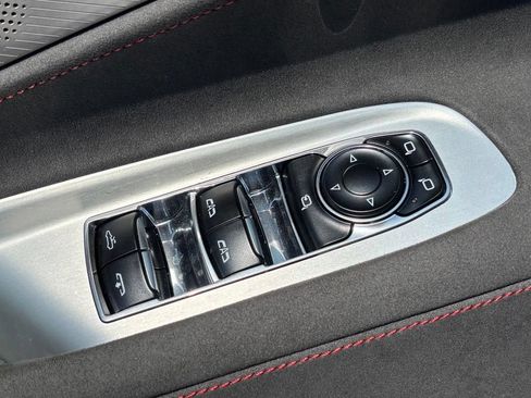 Used 2024 Chevrolet Corvette Stingray Premium Conv w/ Z51 Performance Package RWD image 7