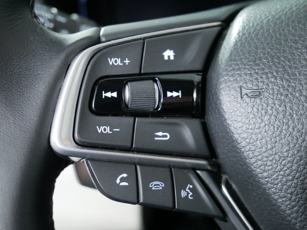 Used 2018 Honda Accord Touring image 25