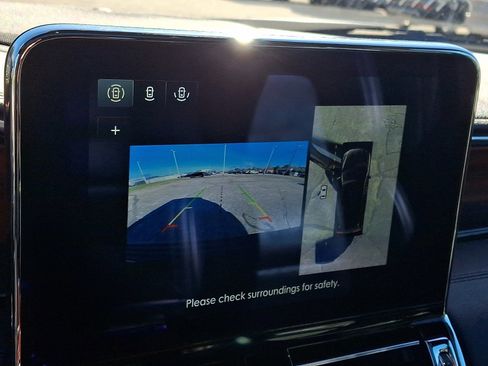 Certified 2020 Lincoln Navigator Reserve w/ Luxury Package image 17