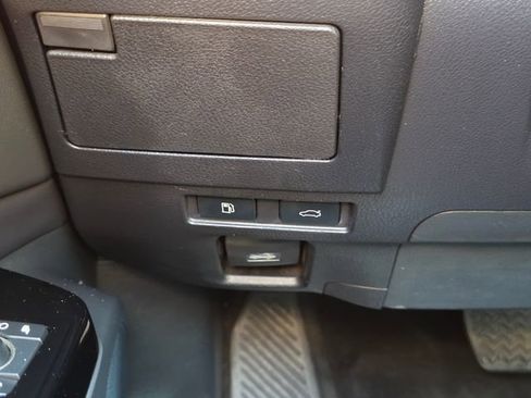 Used 2024 Lexus ES 300h w/ Premium Package image 36