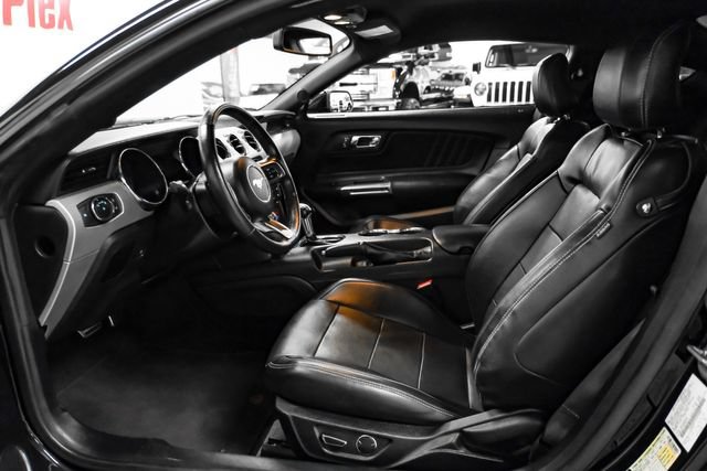 Used 2017 Ford Mustang GT Premium RWD image 4