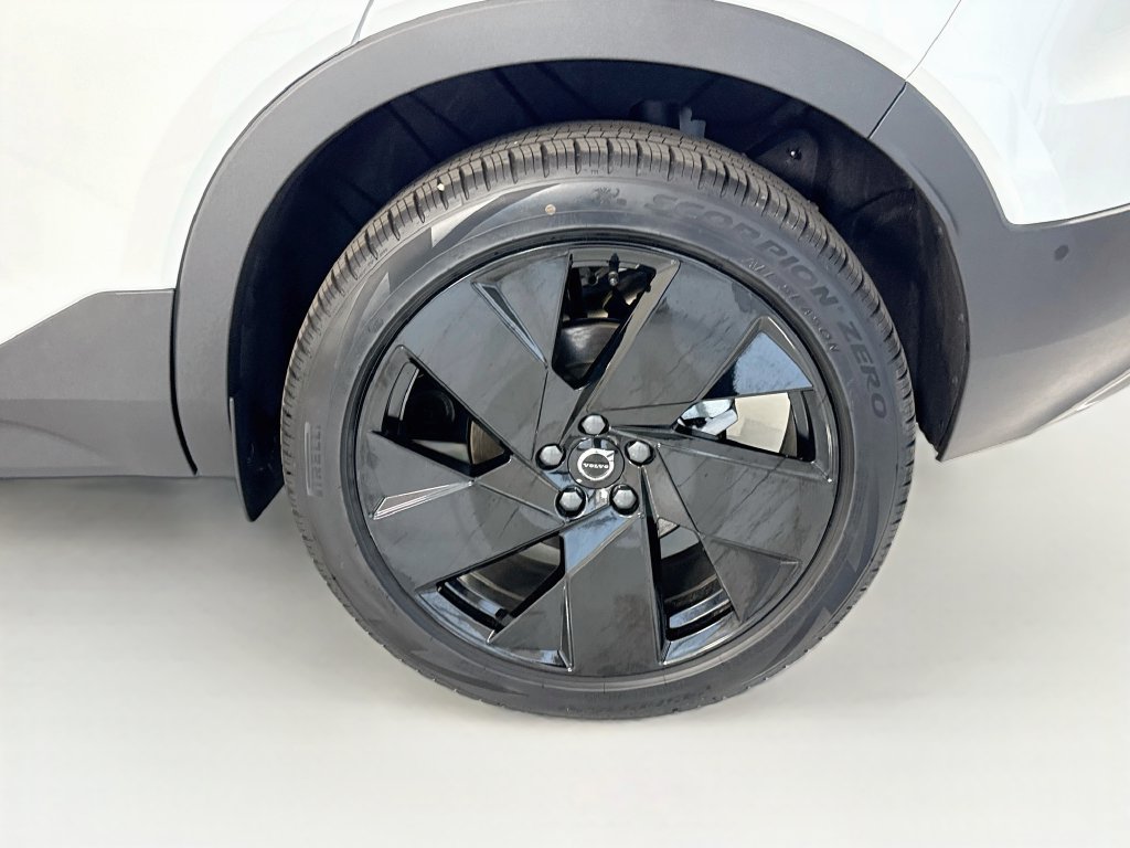 Used 2026 Volvo XC40 B5 Ultra w/ Climate Package AWD/4WD image 31