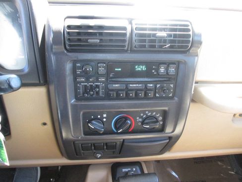 Used 2002 Jeep Wrangler SE AWD/4WD image 14