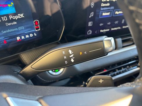 Used 2025 Chevrolet Equinox LT image 41