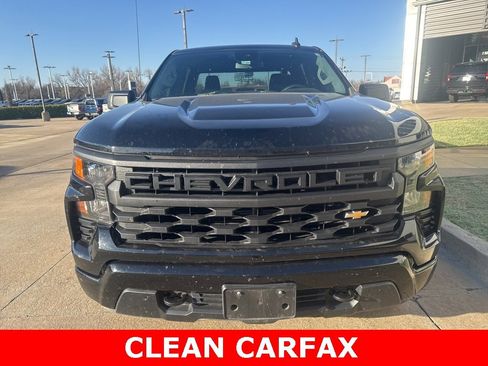 Used 2022 Chevrolet Silverado 1500 Custom image 2
