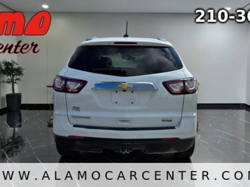 Used 2017 Chevrolet Traverse LS FWD image 3
