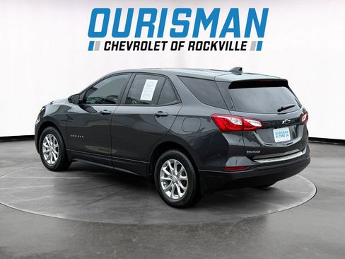 Used 2020 Chevrolet Equinox LS w/ LS Convenience Package FWD image 3