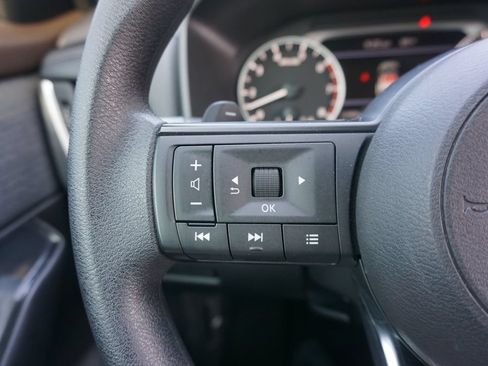Used 2023 Nissan Rogue S FWD image 8