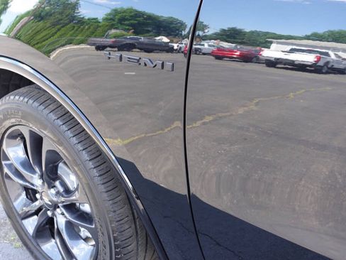 Used 2024 Dodge Durango R/T w/ Blacktop Package AWD/4WD image 15