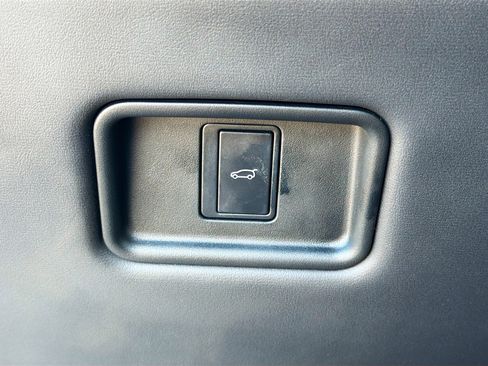 Used 2024 Land Rover Range Rover SE image 37