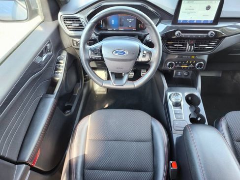 Used 2023 Ford Escape ST-Line Select AWD/4WD image 13