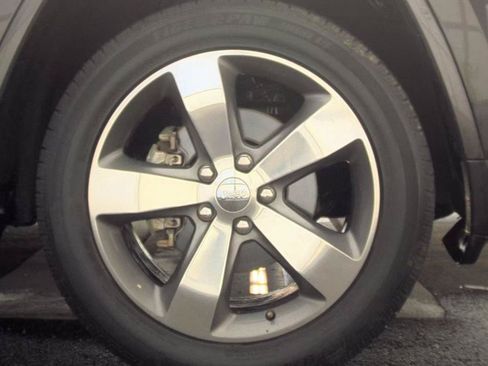 Used 2015 Jeep Grand Cherokee Overland w/ Trailer Tow Group IV RWD image 8