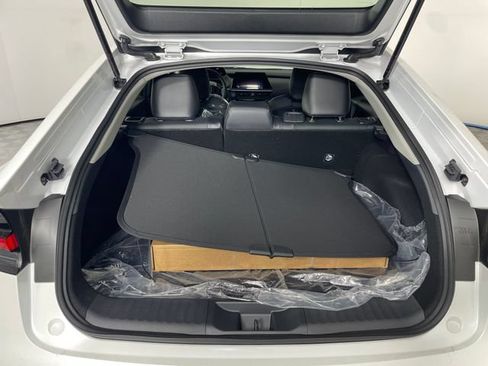 New 2026 Toyota Prius XLE FWD image 7