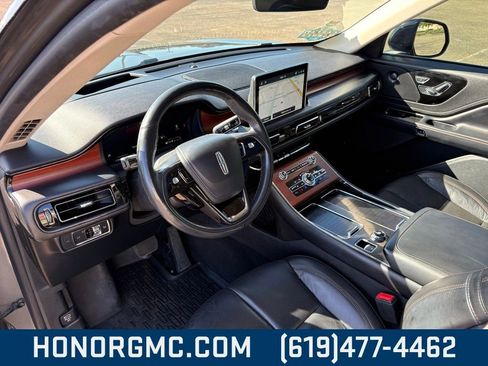 Used 2022 Lincoln Aviator Reserve w/ Equipment Group 201A image 12