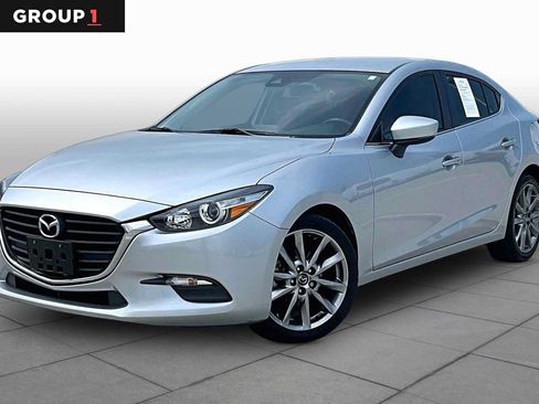 Used 2018 MAZDA MAZDA3 Touring FWD image 1